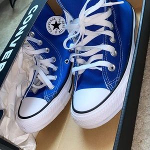 Blue high top converse